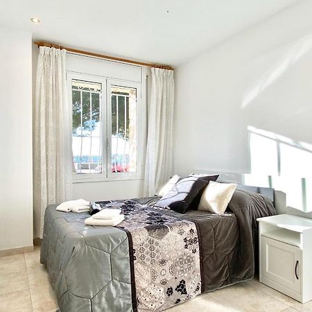 Appartement Devant La Plage Roses Bagian luar foto
