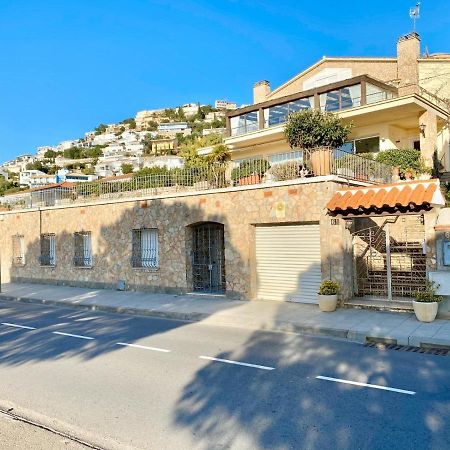 Appartement Devant La Plage Roses Bagian luar foto