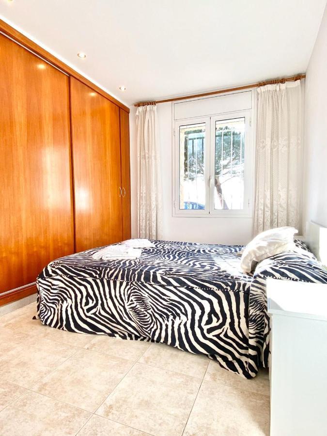 Appartement Devant La Plage Roses Bagian luar foto