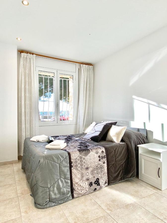 Appartement Devant La Plage Roses Bagian luar foto