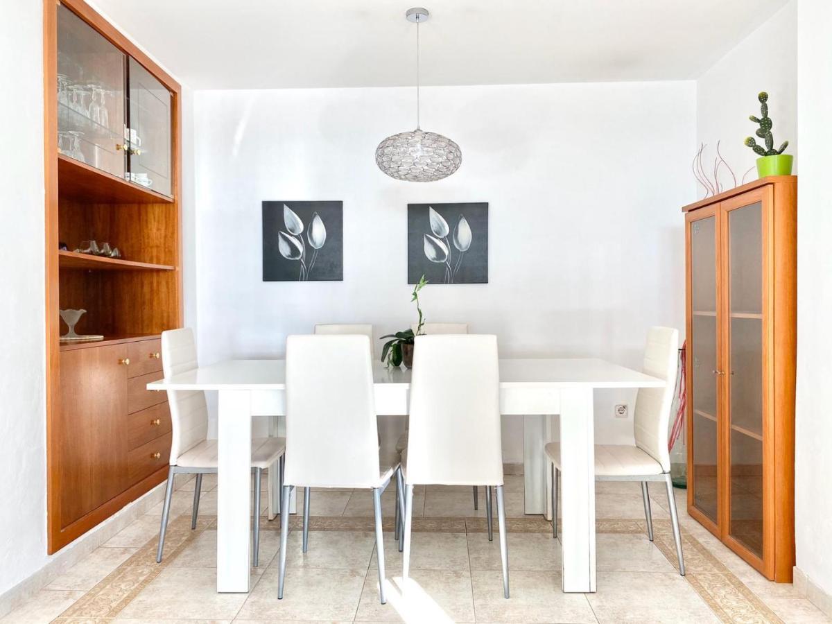 Appartement Devant La Plage Roses Bagian luar foto
