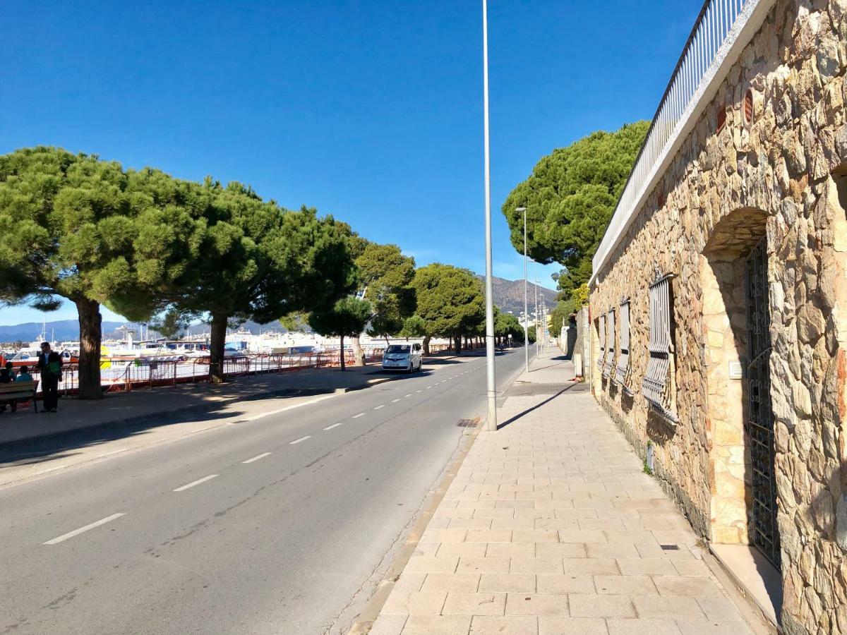 Appartement Devant La Plage Roses Bagian luar foto